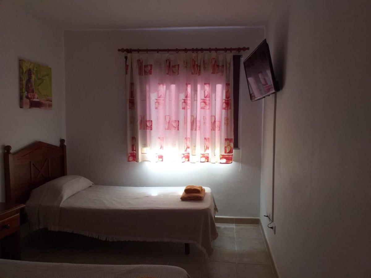 Apartamentos Maria La Restinga Bagian luar foto